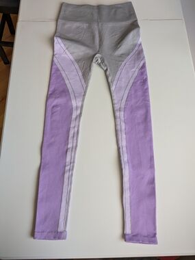 Fabletics Lavender & Light Gray High-Waist Colorblock Leggings
